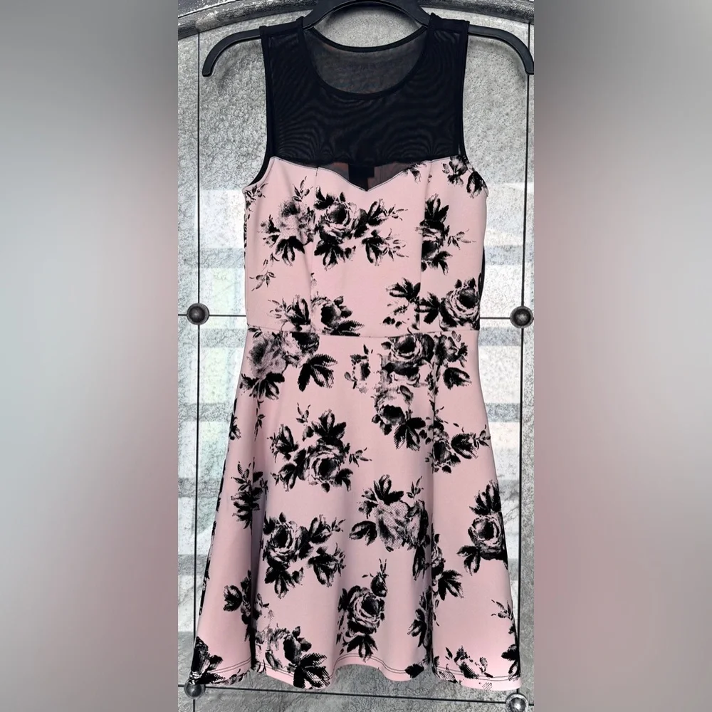 Trixxi Black Floral Mini Dress - Picture 9 of 12